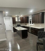 20282 Beacon Wy in Northville, MI - Building Photo - Building Photo