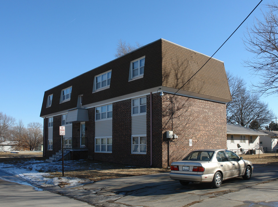 135 E Sheridan St in Papillion, NE - Building Photo