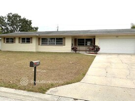 2329 Lorena Ln in Clearwater, FL - Building Photo