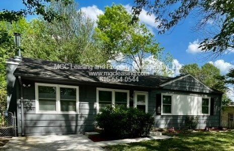 409 SW Madison St in Lee's Summit, MO - Foto de edificio