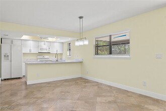 3212 SE 1st Ct in Cape Coral, FL - Building Photo - Building Photo