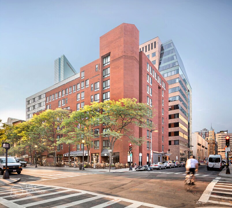 25 Exeter St, Unit 310 in Boston, MA - Building Photo