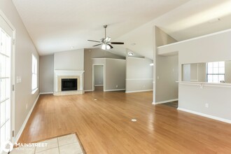 1330 Westlawn Dr in Jacksonville, FL - Building Photo - Building Photo