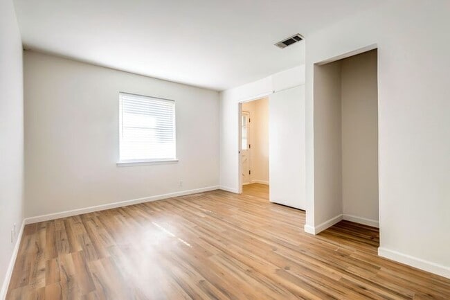 524 N Woods St in Sherman, TX - Building Photo - Building Photo