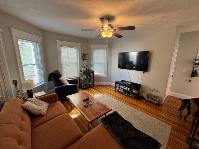 307 Highland Ave, Unit 1 in Somerville, MA - Building Photo - Building Photo
