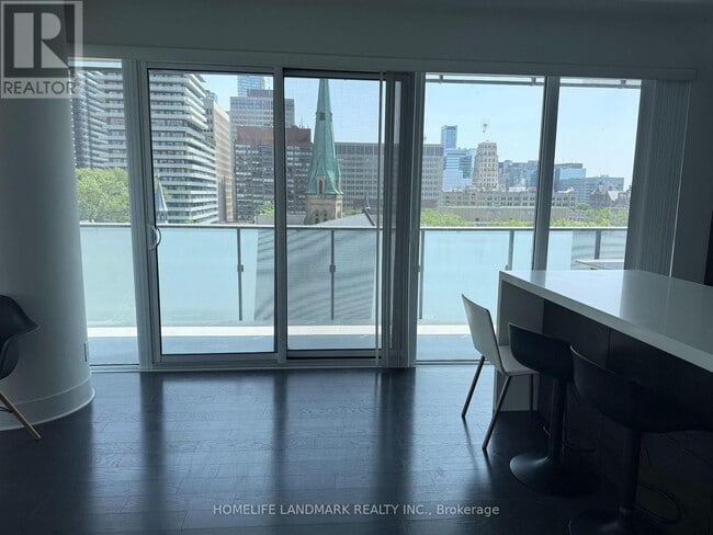 property at 2803-65-665 St Mary St