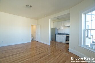 501 E Broadway in Boston, MA - Building Photo - Building Photo