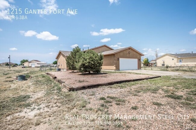 1215 N Gantts Fort Ave in Pueblo West, CO - Building Photo - Building Photo