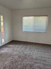 219 Lincoln St in Bakersfield, CA - Building Photo - Building Photo