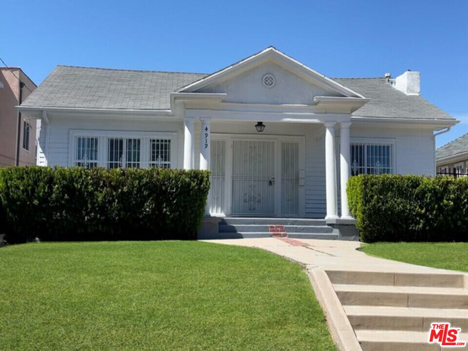4919 Elmwood Ave in Los Angeles, CA - Foto de edificio