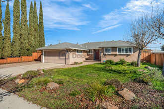 5416 Clovercrest Dr in San Jose, CA - Building Photo - Building Photo