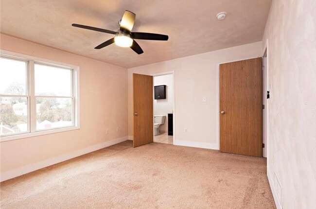 4216 Lydia St in Pittsburgh, PA - Foto de edificio - Building Photo