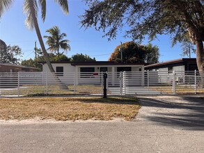 11730 NW 3rd Ave in Miami, FL - Building Photo - Building Photo