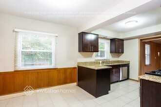 8127 N Octavia Ave in Niles, IL - Foto de edificio - Building Photo