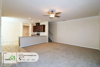 810 Mission De Oro Dr in Redding, CA - Building Photo - Building Photo