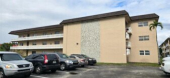 5861 NW 16th Pl, Unit 201 in Sunrise, FL - Building Photo