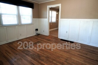 1200 S Vermont Ave in Boise, ID - Foto de edificio - Building Photo