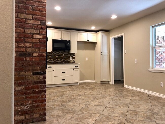 53251 Bryant St in Irving, TX - Building Photo - Building Photo