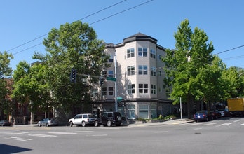 Fifth & Roy Apartments in Seattle, WA - Building Photo - Building Photo