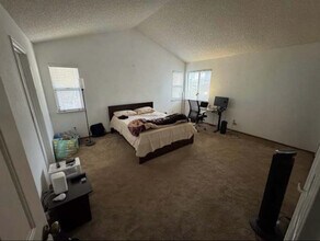 400 Redrock Dr in Antioch, CA - Foto de edificio - Building Photo