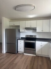 1135 Gordon Ln in Redding, CA - Building Photo - Building Photo