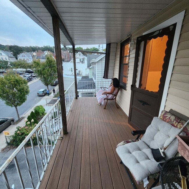 62 Central Ave, Unit 62 Central Ave in Tarrytown, NY - Building Photo - Building Photo