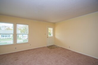 1202 Marie St in Brenham, TX - Building Photo - Building Photo