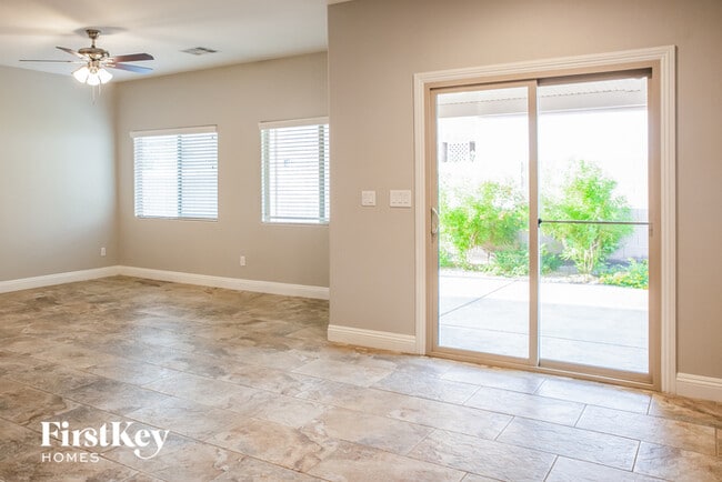 6846 Majestic Palm Dr in Las Vegas, NV - Building Photo - Building Photo