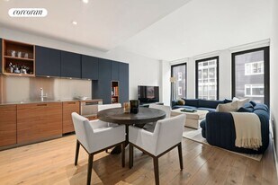 15 Renwick St in New York, NY - Building Photo