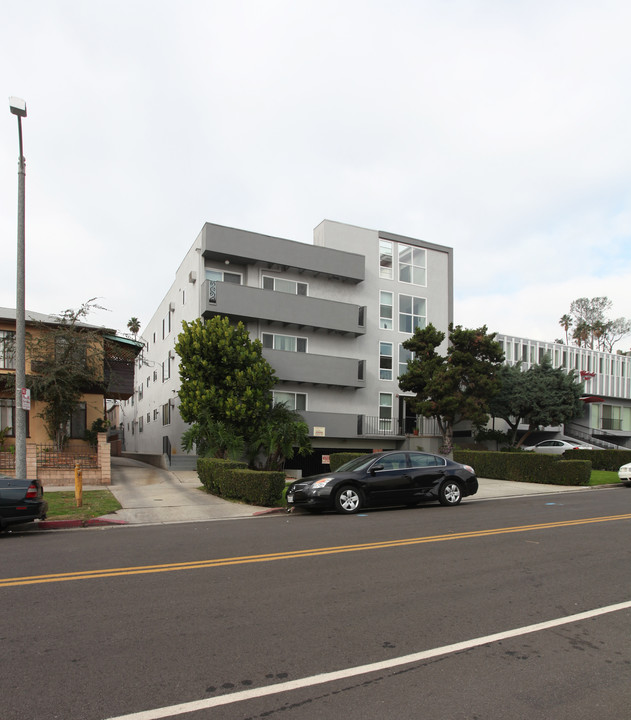 Winona Towers in Los Angeles, CA - Building Photo