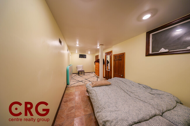 23 Indiana Ter, Unit 1 in Newton, MA - Building Photo - Building Photo