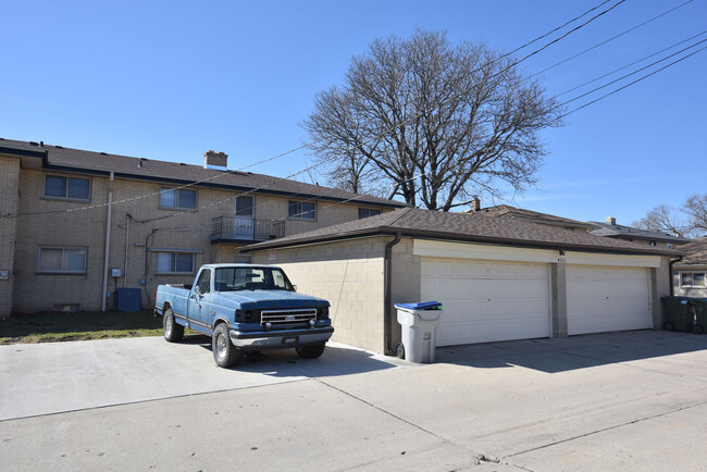 4206 N 92nd St in Milwaukee, WI - Building Photo - Building Photo