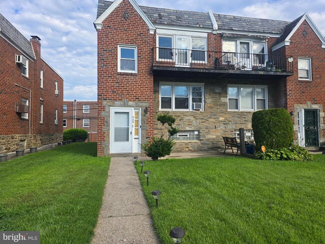 property at 934 Durard St