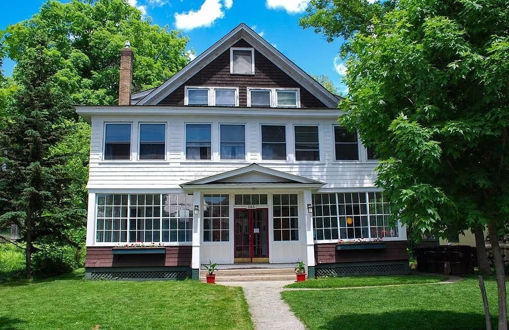 145 Park Ave, Unit 1A - 1  bedroom furnished in Saranac Lake, NY - Building Photo