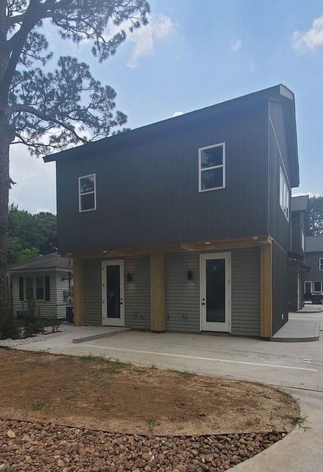 305 Ella St in Lafayette, LA - Building Photo - Building Photo