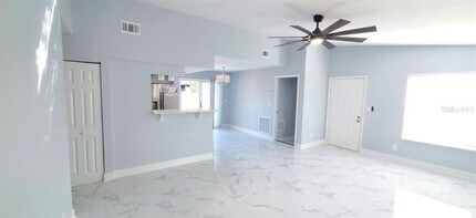 2205 Calexico Way S in St. Petersburg, FL - Building Photo - Building Photo