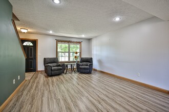 2005 Abby Glen Dr in Tipp City, OH - Building Photo - Building Photo