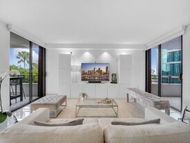 151 SE 15th Rd in Miami, FL - Building Photo