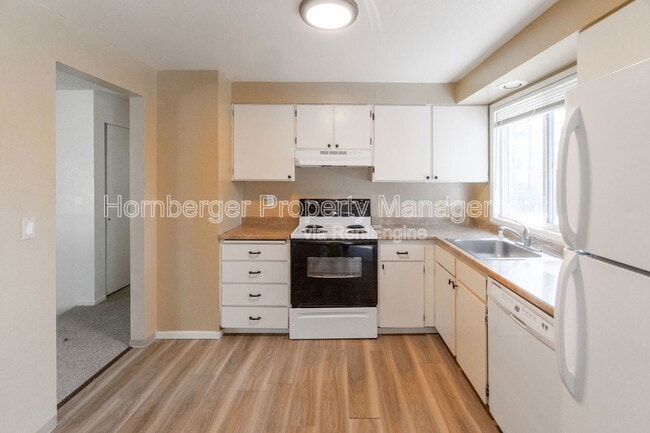 10309 N Hooper Rd in Spokane, WA - Building Photo - Building Photo