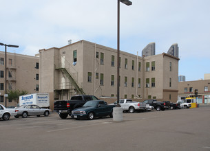 Clermont/Coast Hotel in San Diego, CA - Building Photo - Building Photo