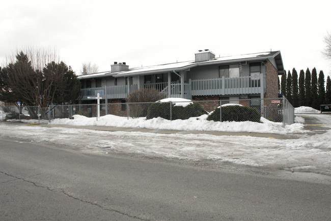 12816 E Main Ave in Spokane, WA - Foto de edificio - Building Photo