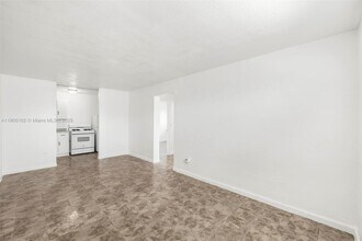 126 SW 18th Ave in Miami, FL - Building Photo - Building Photo