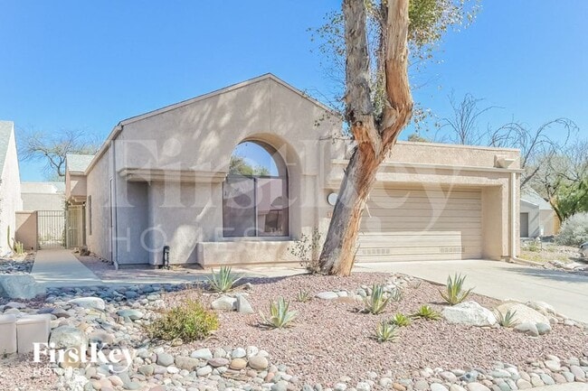 property at 3240 N Hill Farm Dr