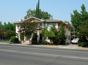 2201 N Wishon Ave in Fresno, CA - Building Photo - Building Photo