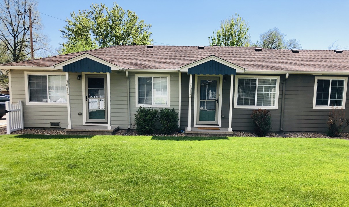 Robinson Flats in Arvada, CO - Building Photo