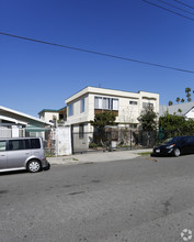 961 S Kenmore Ave in Los Angeles, CA - Building Photo - Building Photo