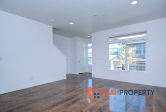5670 W Pelican Ridge Ln in West Valley City, UT - Building Photo - Building Photo