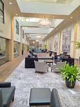 127 N Tryon St in Charlotte, NC - Building Photo - Building Photo