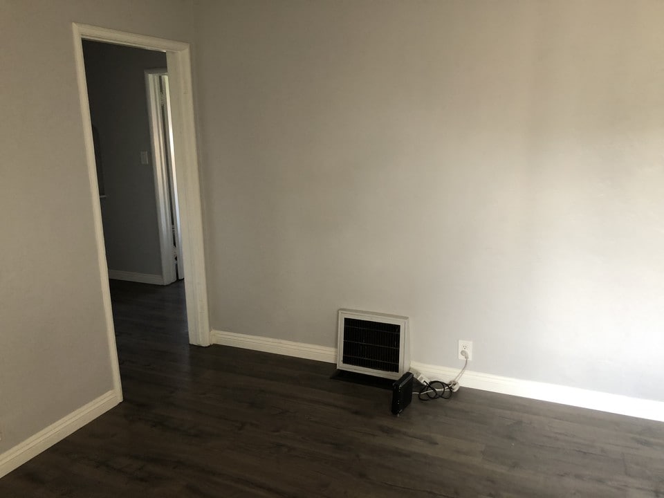 1950 Cedar Ave, Unit 2 in Long Beach, CA - Foto de edificio