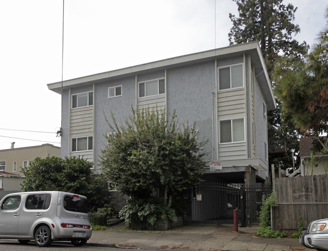 427 E 17th St in Oakland, CA - Foto de edificio - Building Photo